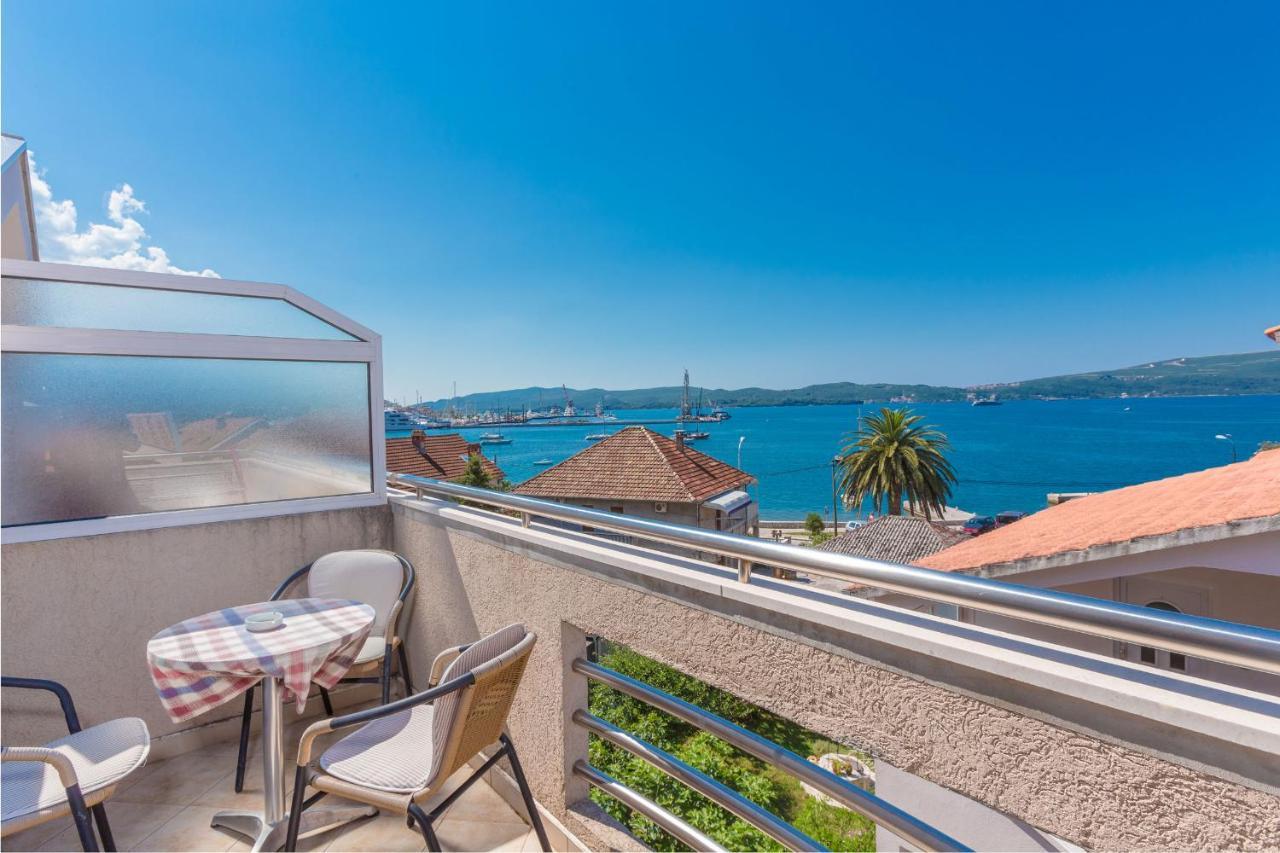 Rosic Apartments Tivat Exterior foto