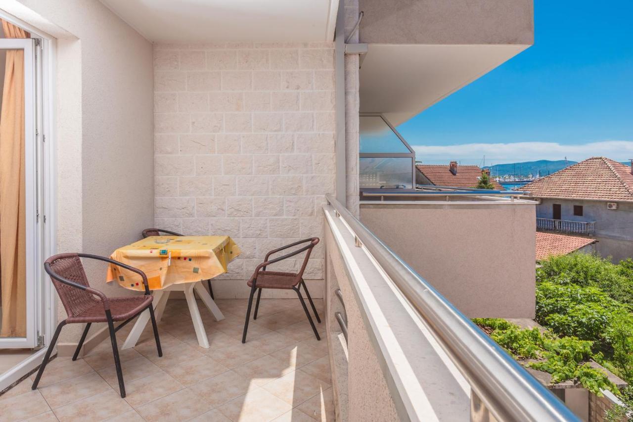 Rosic Apartments Tivat Exterior foto